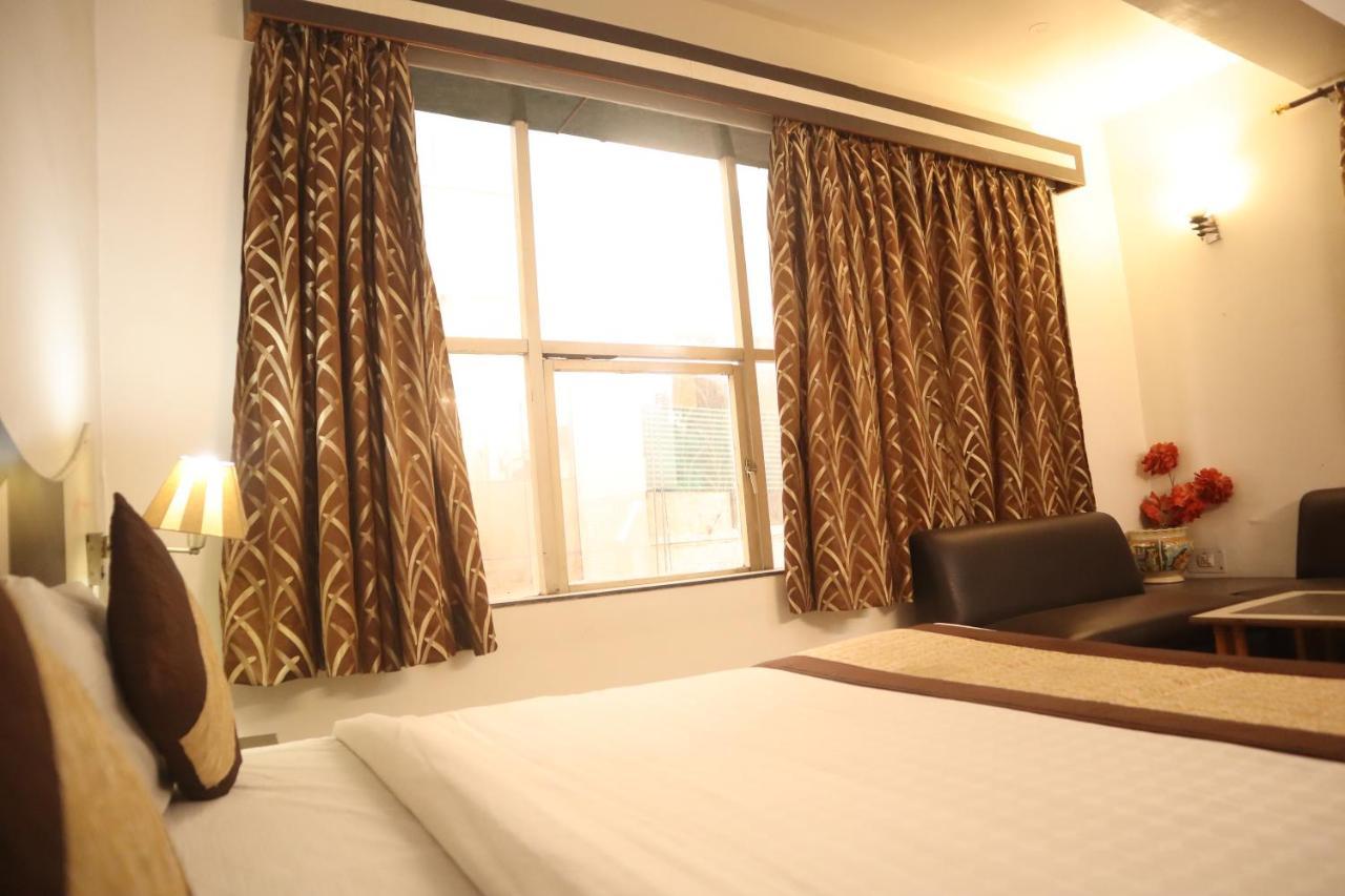 Hotel India International Új-Delhi Kültér fotó