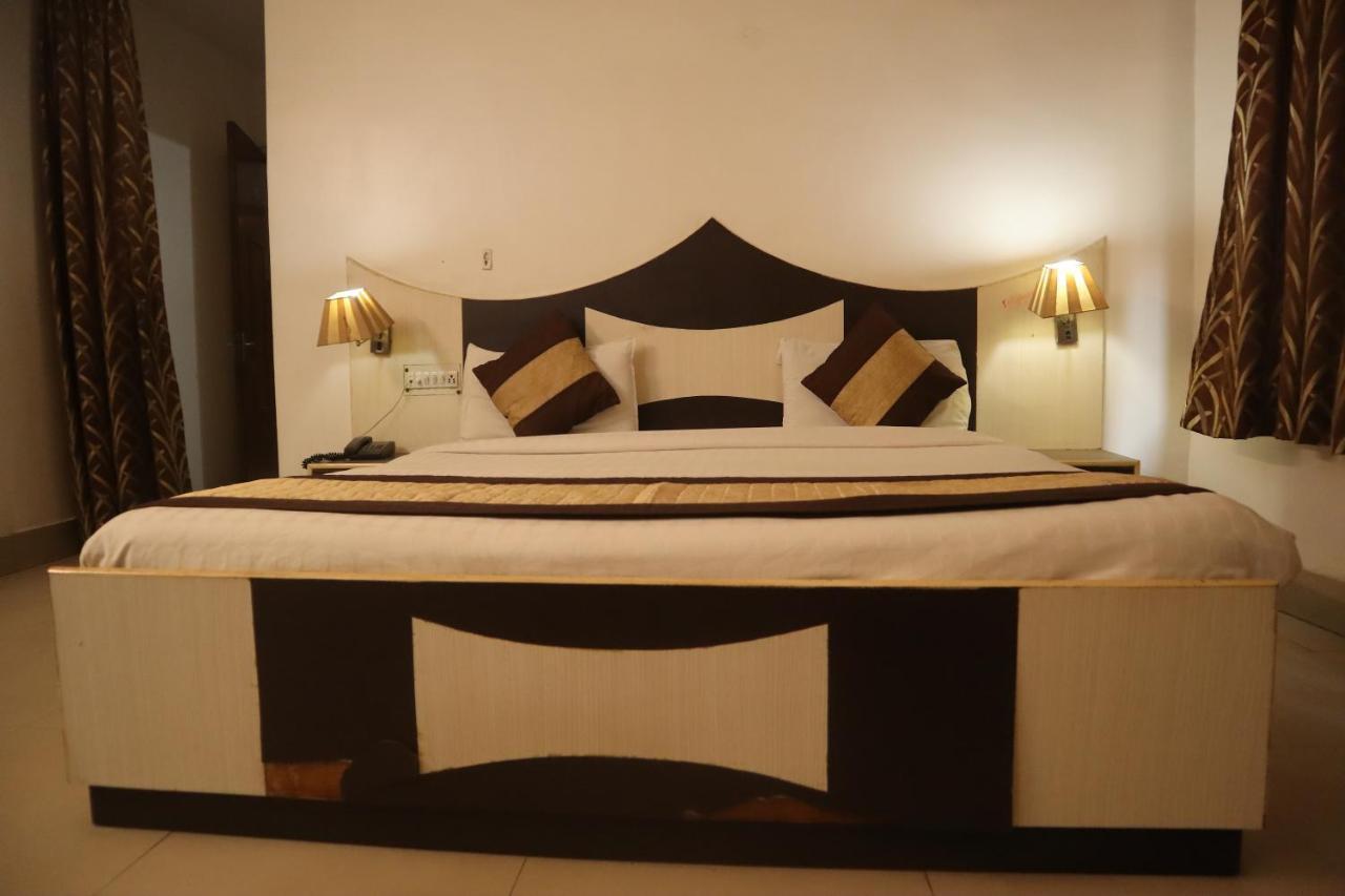 Hotel India International Új-Delhi Kültér fotó