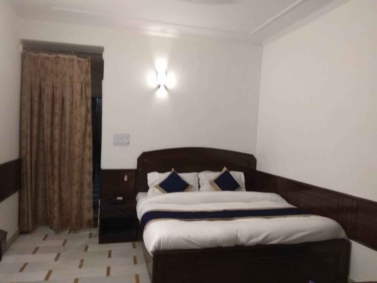 Hotel India International Új-Delhi Kültér fotó