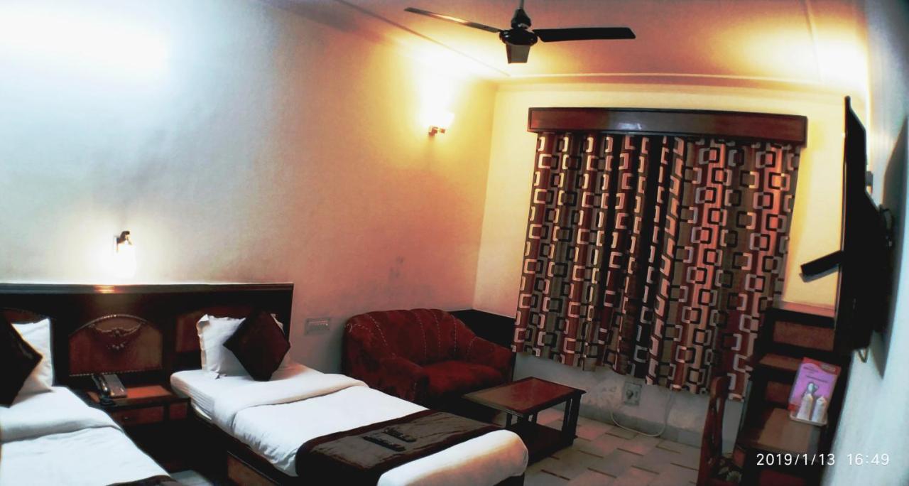 Hotel India International Új-Delhi Kültér fotó